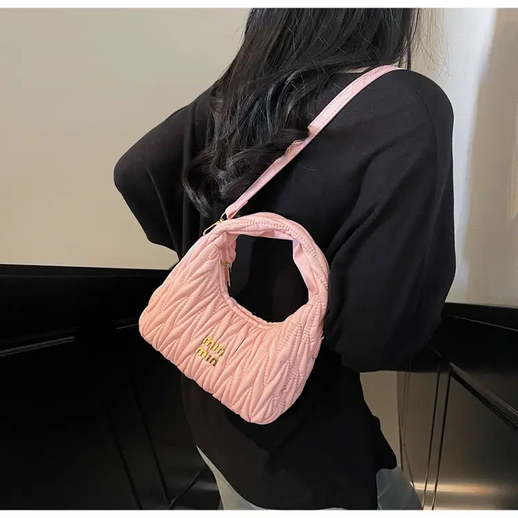 Korean Style Pleated Cloud Handbag for Women — feature 27