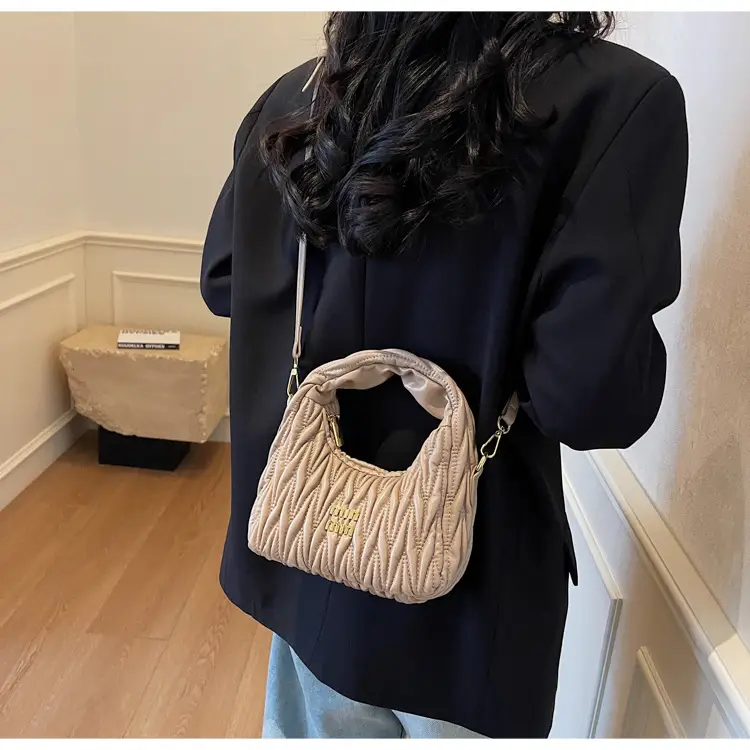Korean Style Pleated Cloud Handbag for Women — feature 31