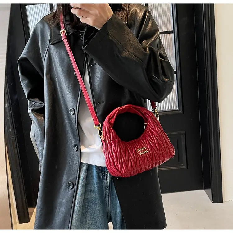 Korean Style Pleated Cloud Handbag for Women — feature 34