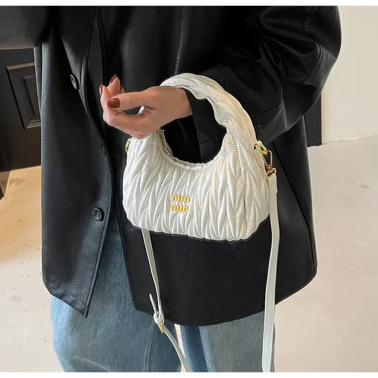 Korean Style Pleated Cloud Handbag for Women — feature 37