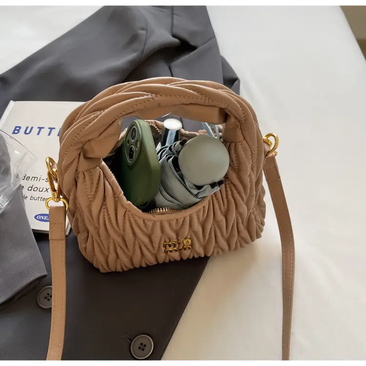 Korean Style Pleated Cloud Handbag for Women — feature 4