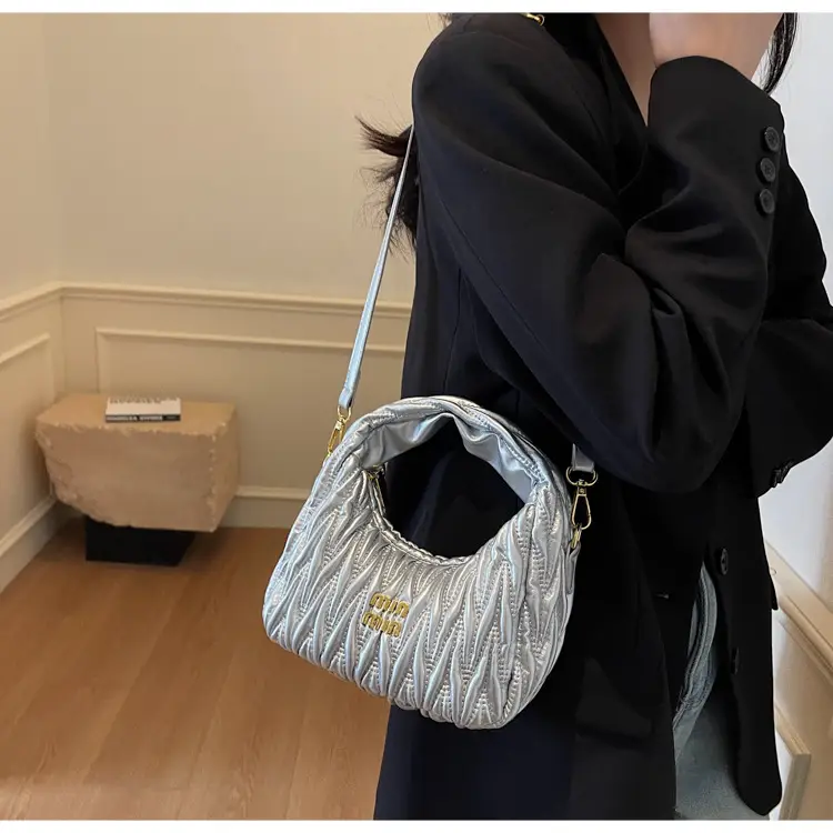 Korean Style Pleated Cloud Handbag for Women — feature 46