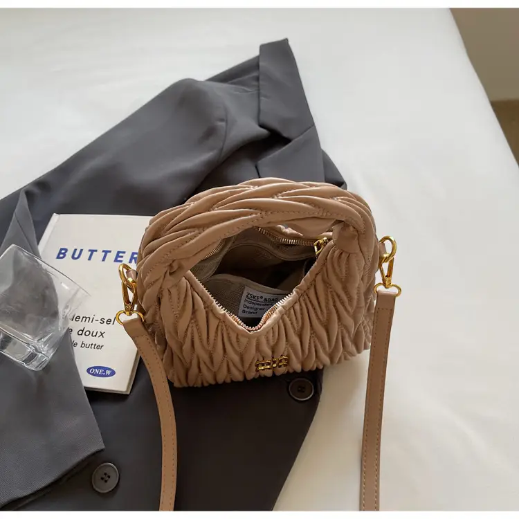 Korean Style Pleated Cloud Handbag for Women — feature 5