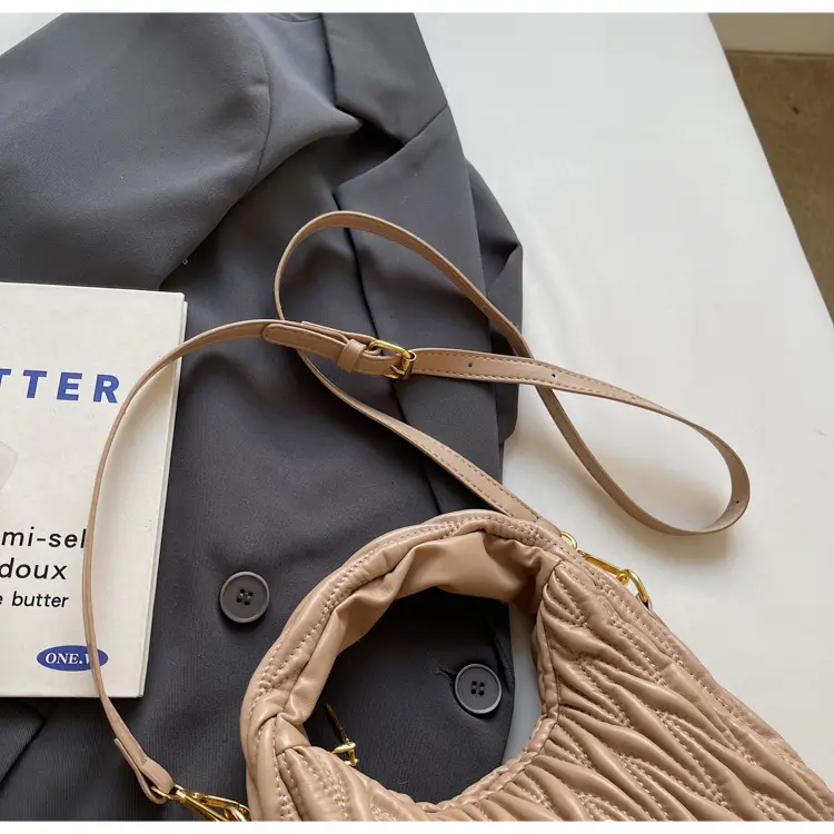 Korean Style Pleated Cloud Handbag for Women — feature 8