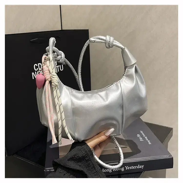 Trendy Heart Heart Bag for Women Shoulder Crossbody Commuter — feature 24