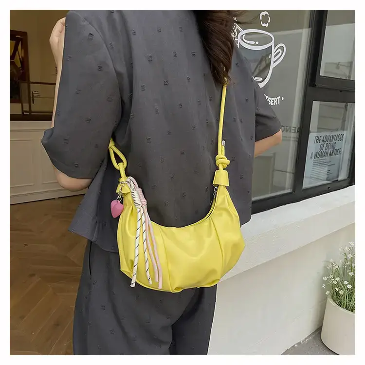 Trendy Heart Heart Bag for Women Shoulder Crossbody Commuter — feature 9