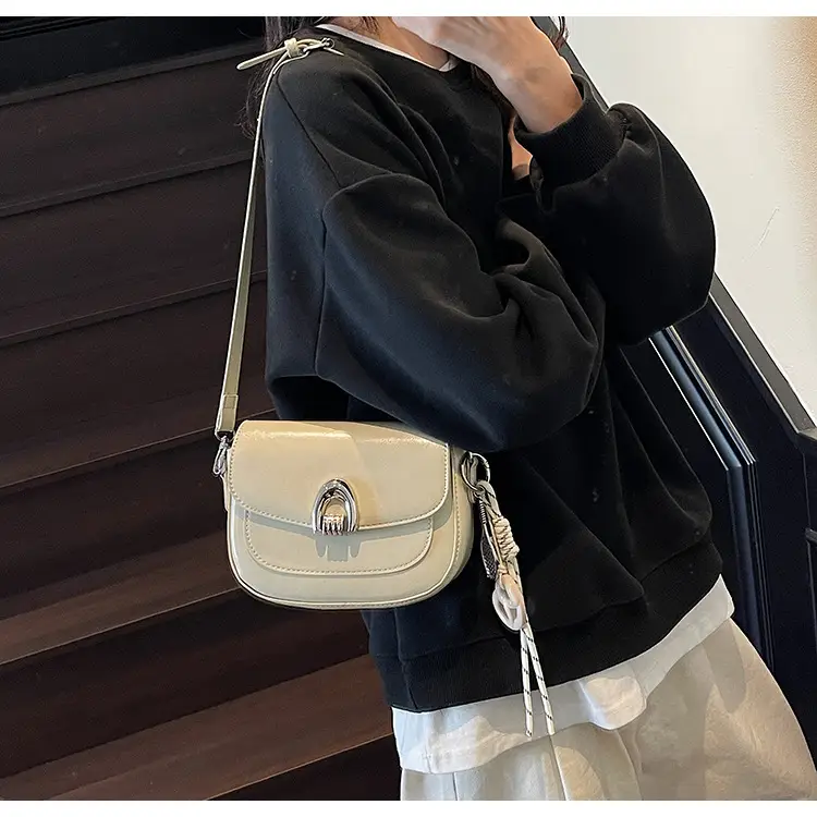 Women Saddle Bag Cream New Arrival 2025 — feature 11