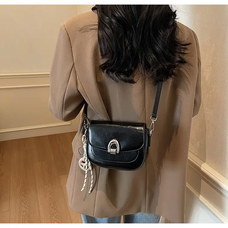 Women Saddle Bag Cream New Arrival 2025 — feature 18