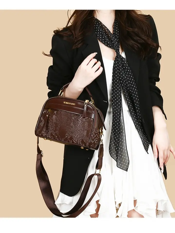 Black Textured Crossbody Bag for Women Large Capacity - Image 2