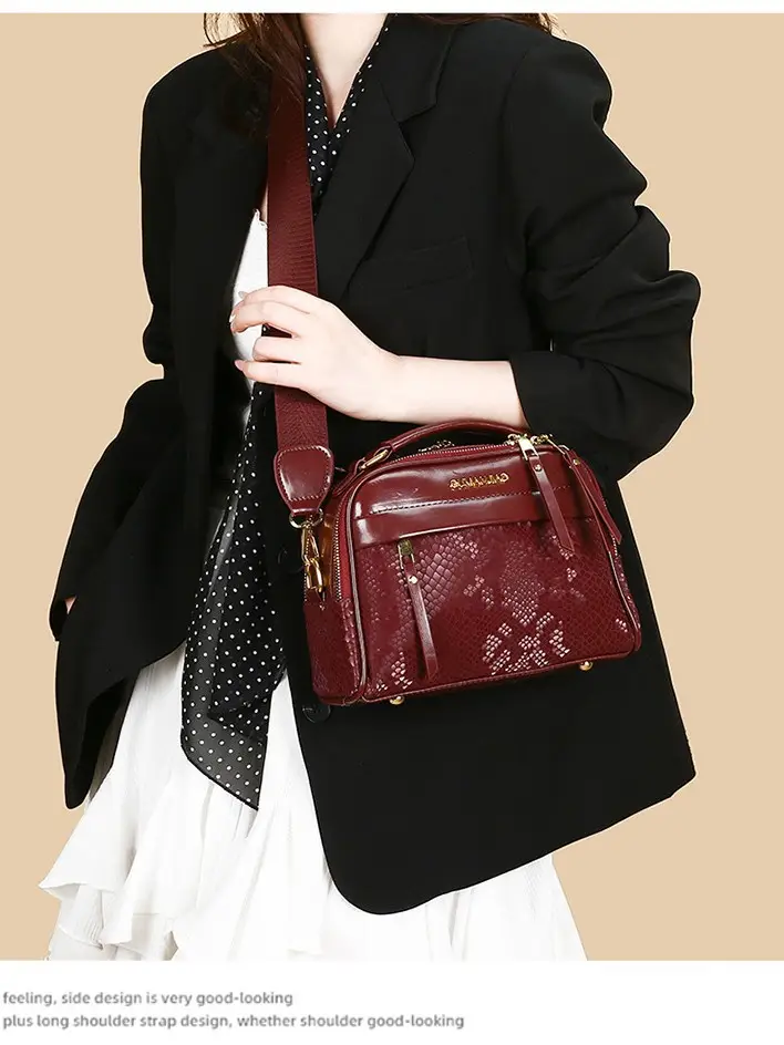 Black Textured Crossbody Bag for Women Large Capacity - Image 3