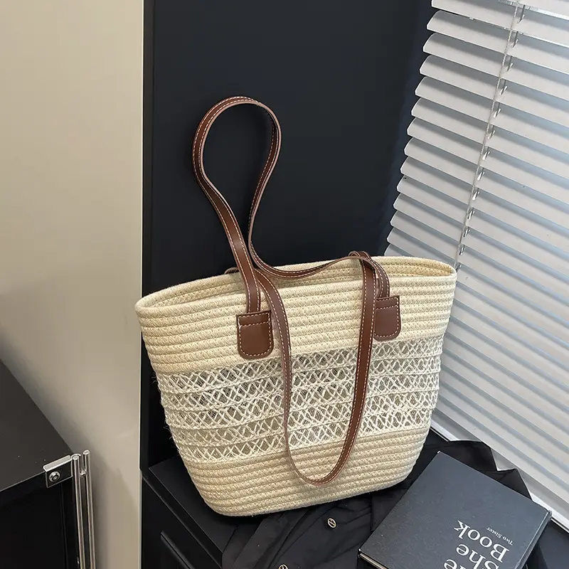 Women's Straw Commuter Bag with Leather Handle - Image 3