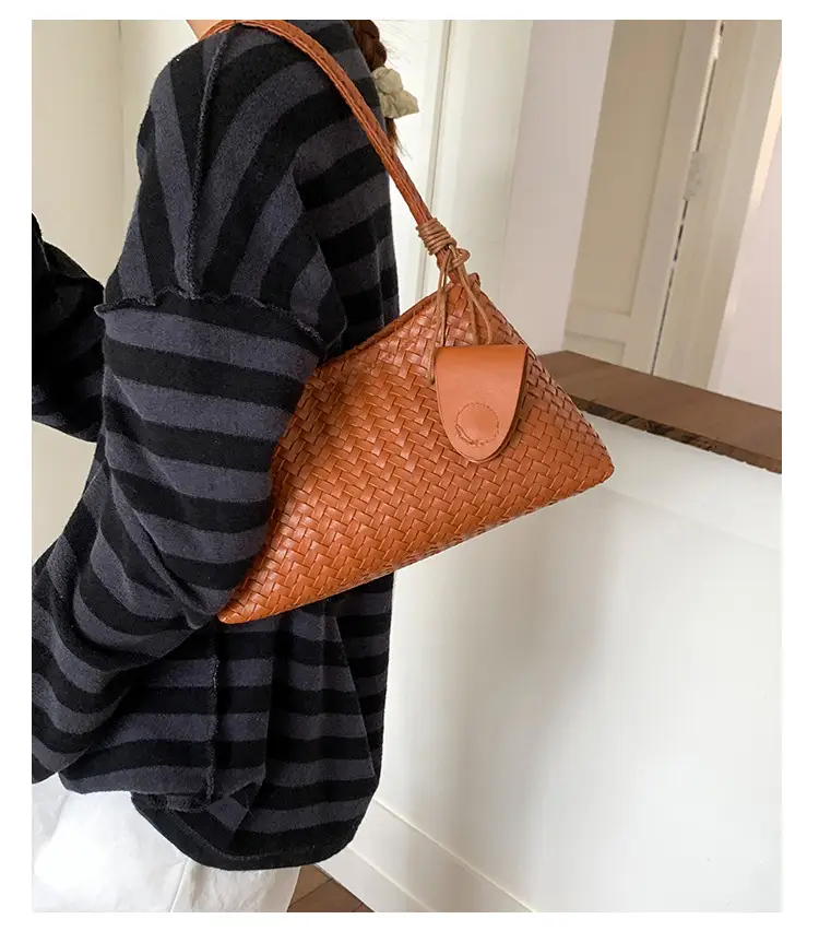 Women's 2025 Trendy White Embroidered Shoulder Bag — feature 13