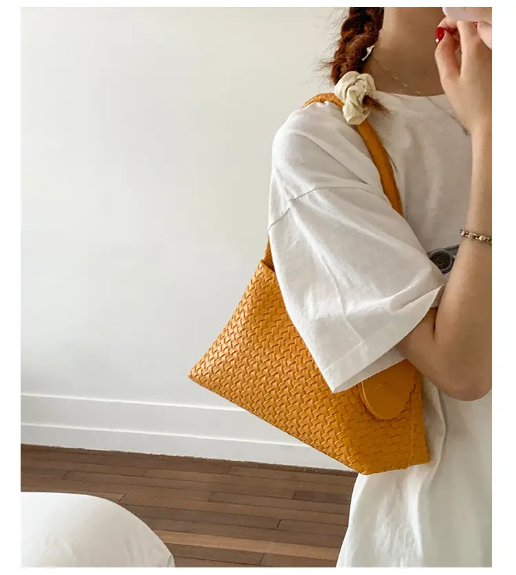 Women's 2025 Trendy White Embroidered Shoulder Bag — feature 23