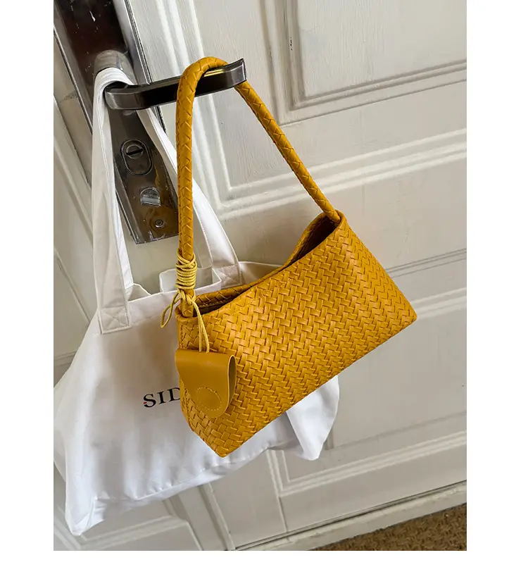 Women's 2025 Trendy White Embroidered Shoulder Bag — feature 28