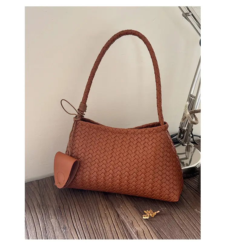 Women's 2025 Trendy White Embroidered Shoulder Bag — feature 30