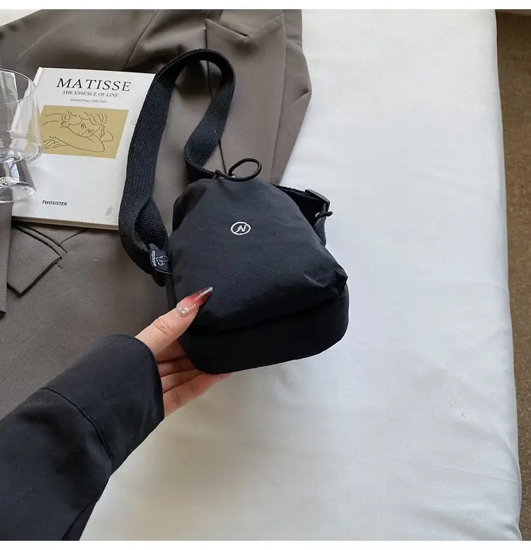 Black Waterproof Crossbody Phone Bag for Women — feature 34