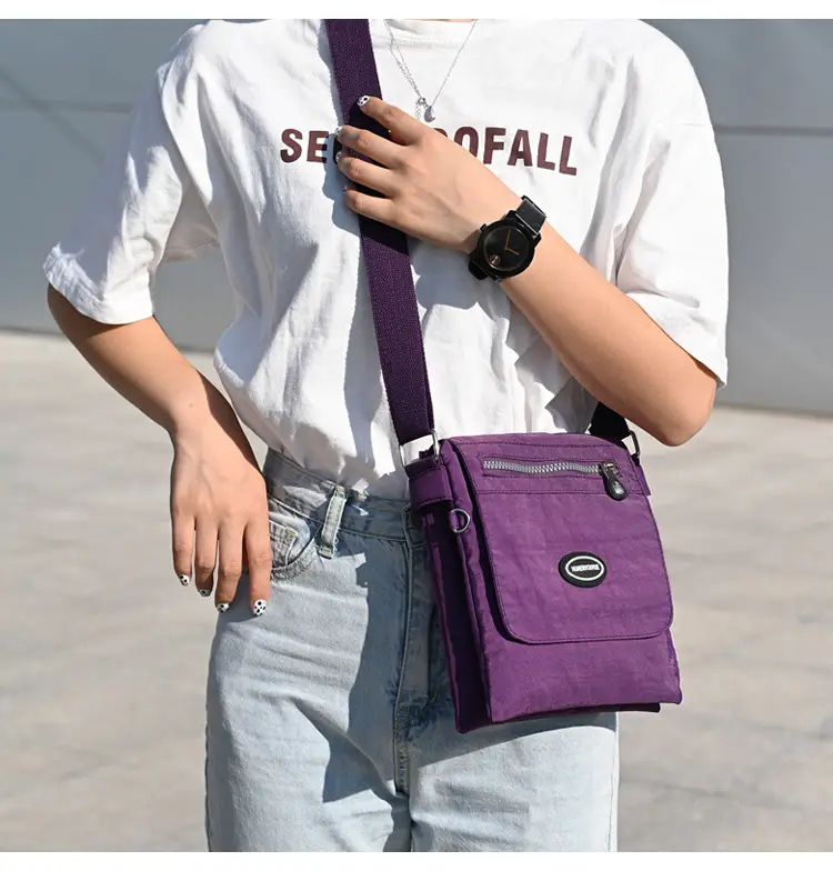 Women's Large Capacity Waterproof Crossbody Bag — feature 13