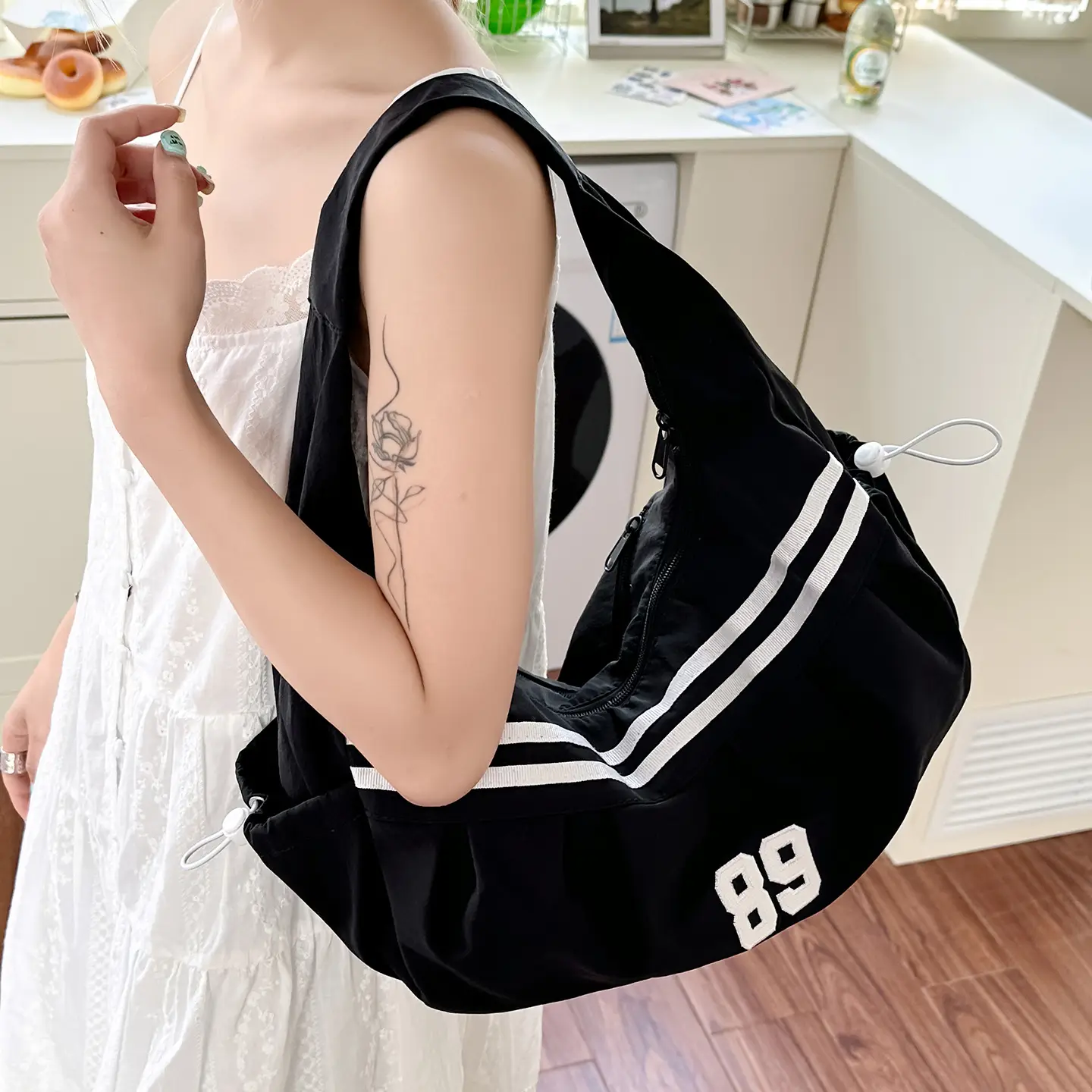 Red 889 Sports Bag for Women Large Capacity - Image 5