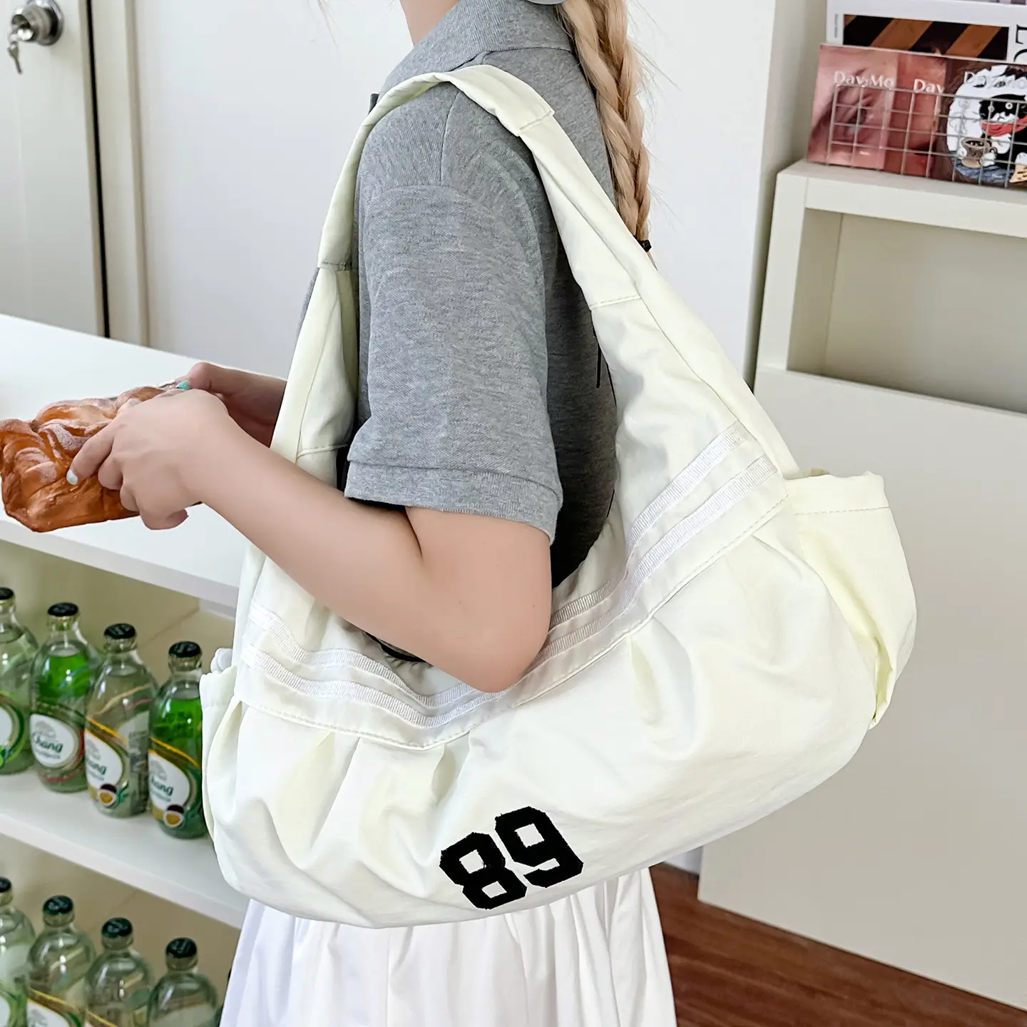 Red 889 Sports Bag for Women Large Capacity - Image 6