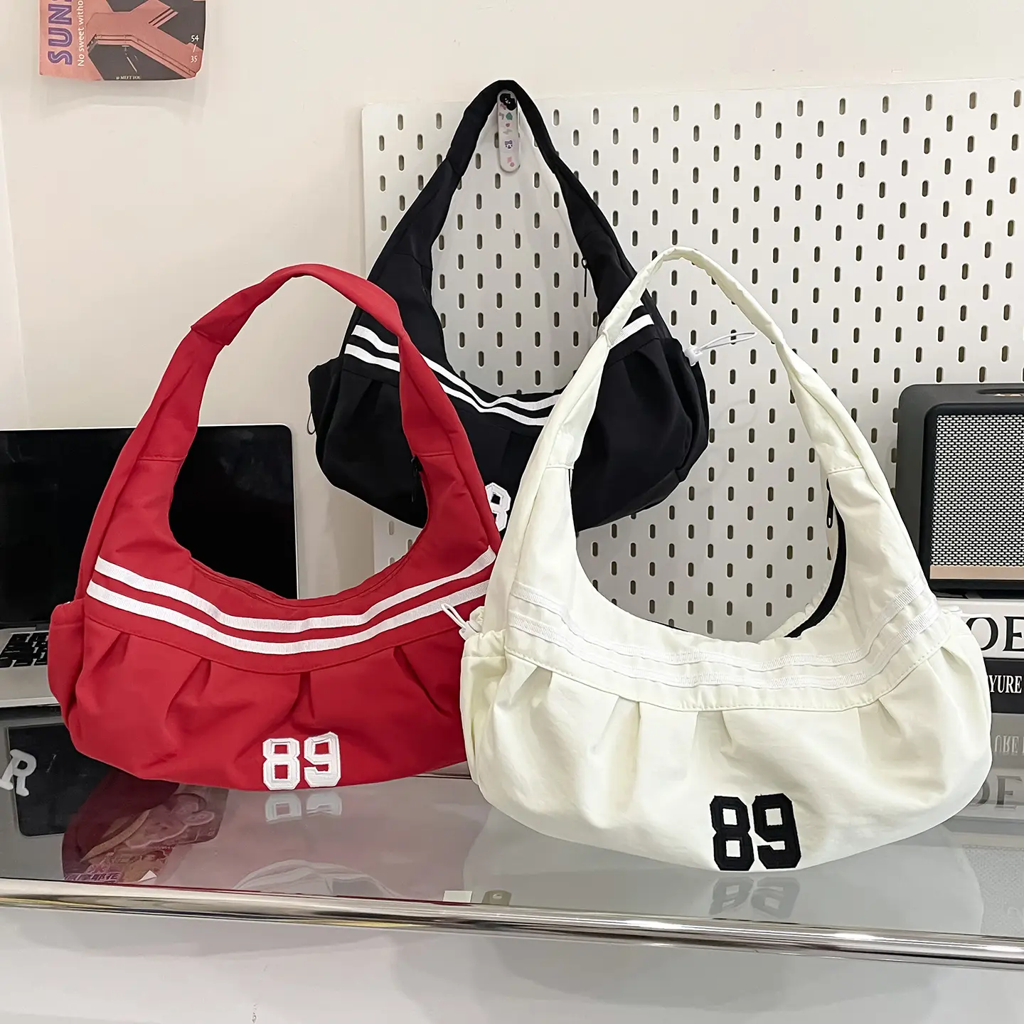 Red 889 Sports Bag for Women Large Capacity - Image 7