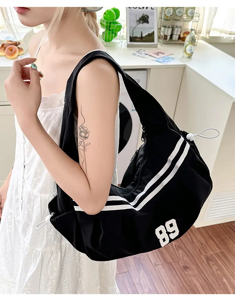 Red 889 Sports Bag for Women Large Capacity — feature 10