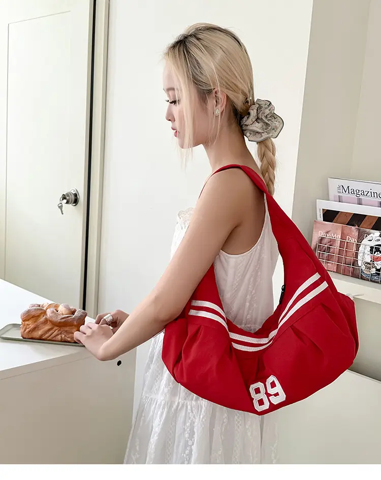Red 889 Sports Bag for Women Large Capacity — feature 15