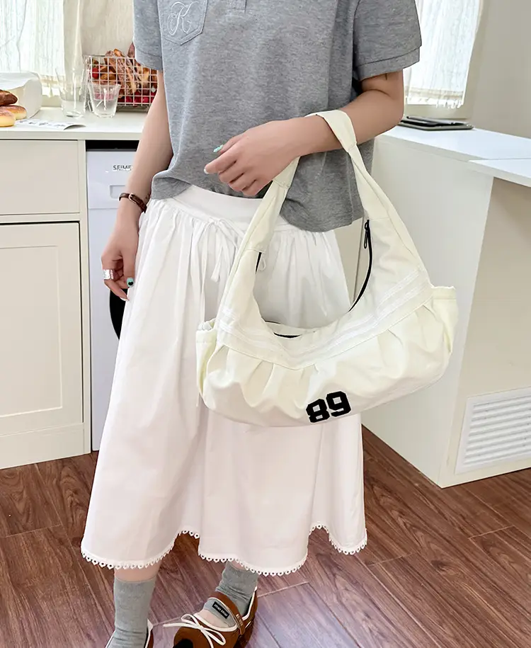 Red 889 Sports Bag for Women Large Capacity — feature 18