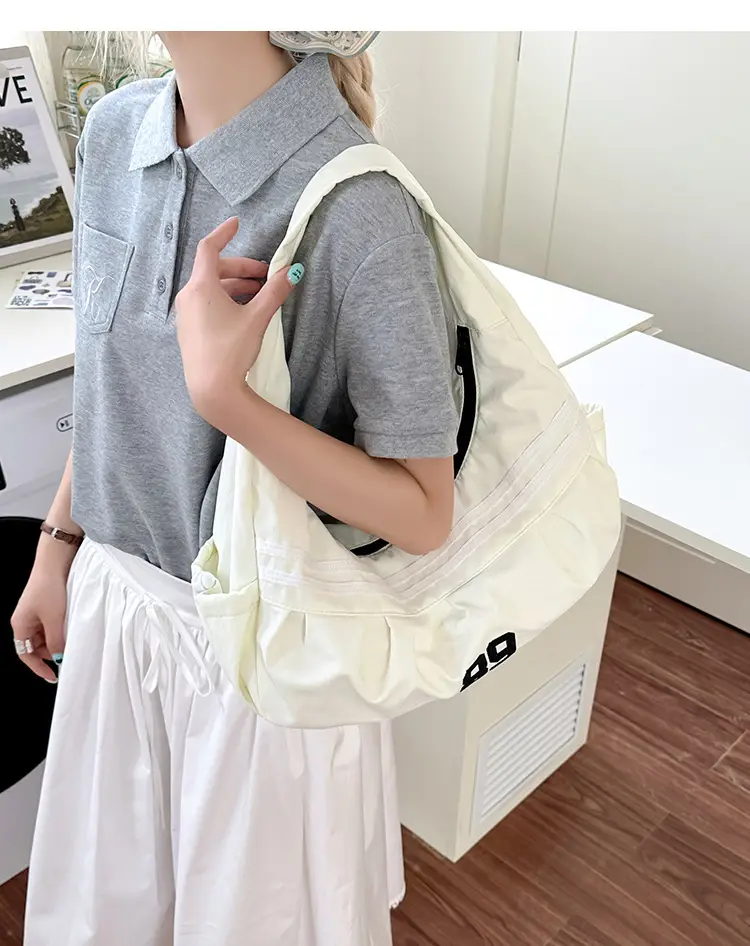 Red 889 Sports Bag for Women Large Capacity — feature 19