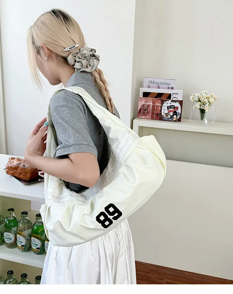 Red 889 Sports Bag for Women Large Capacity — feature 21