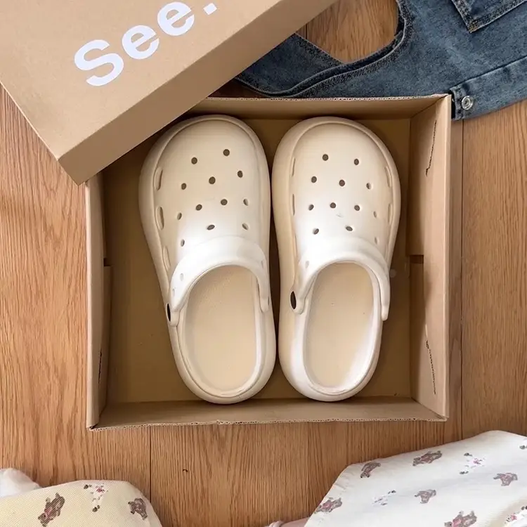 Women White Croc Croc Slippers Summer - Image 2