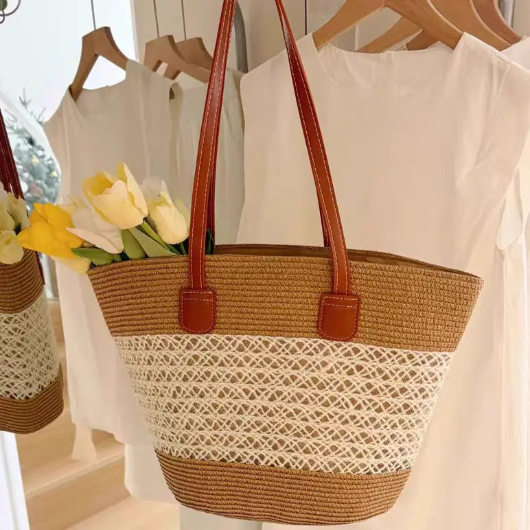 Women Woven Straw Beach Bag Large Capacity Shoulder Bag - Image 2