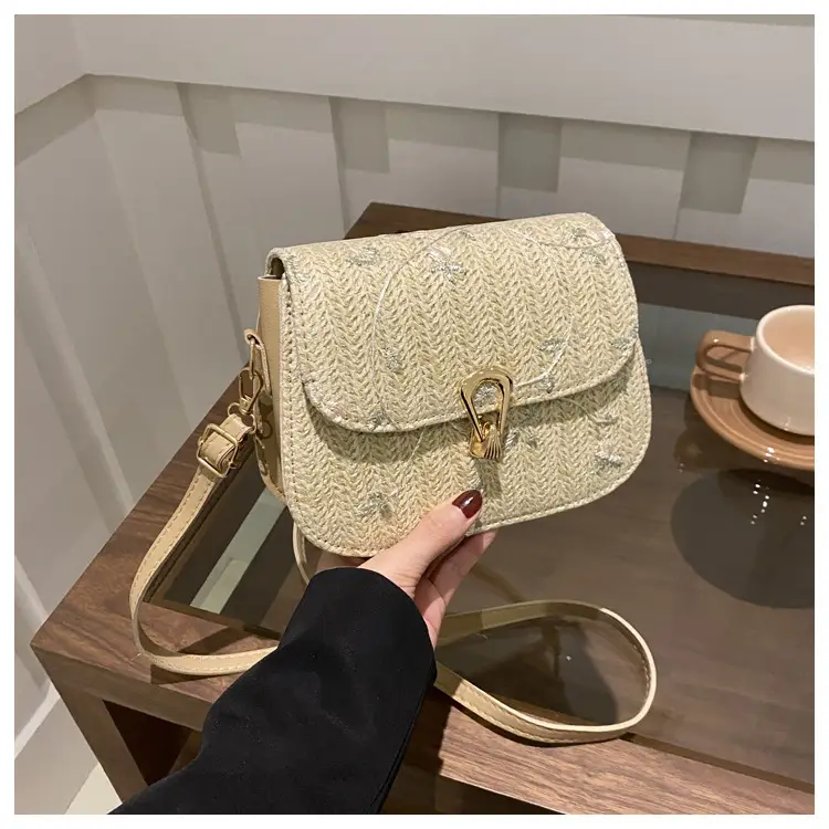 Korean Pattern Lock Crossbody Bag White 2024 — feature 17