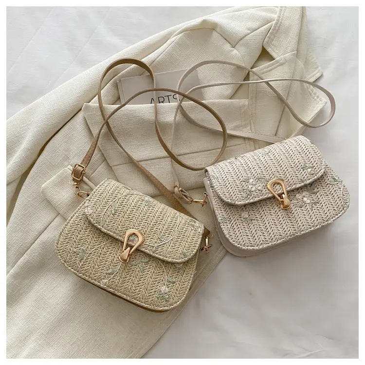 Korean Pattern Lock Crossbody Bag White 2024 — feature 19