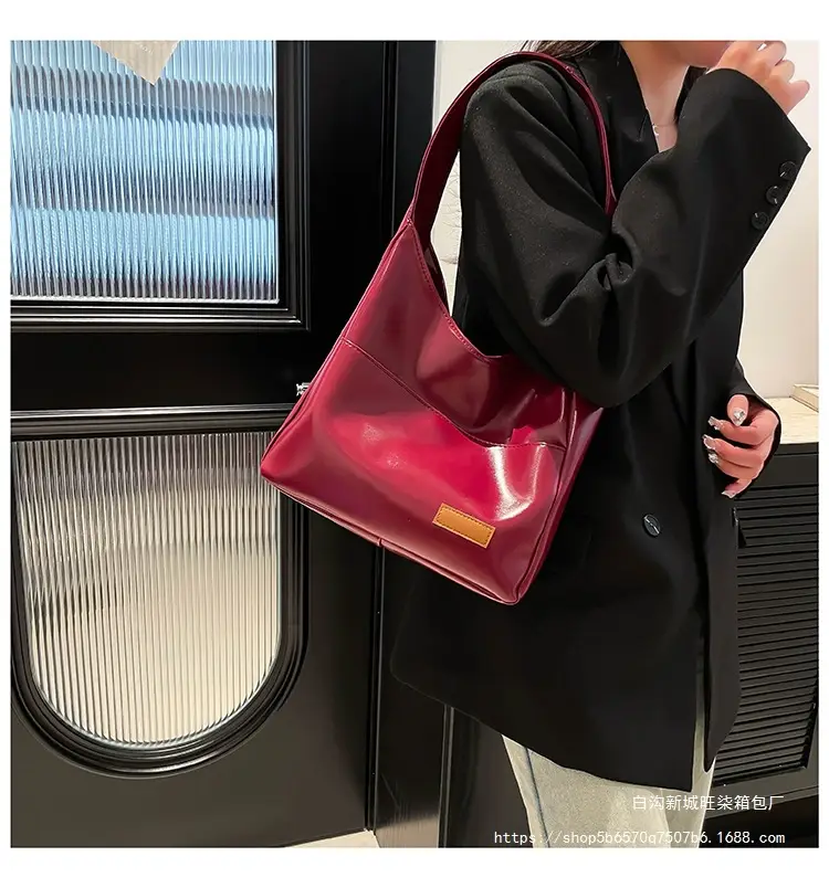 Women's White Casual Shoulder Bag 2025 — feature 12