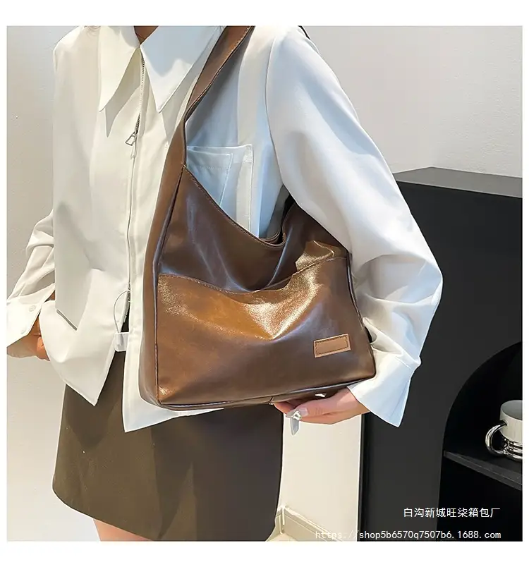 Women's White Casual Shoulder Bag 2025 — feature 16