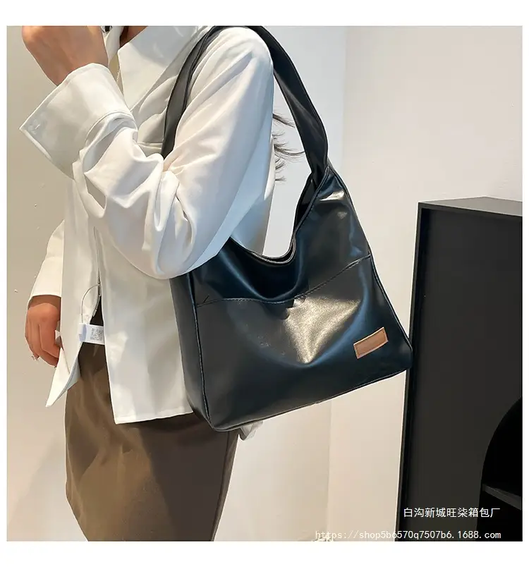 Women's White Casual Shoulder Bag 2025 — feature 19