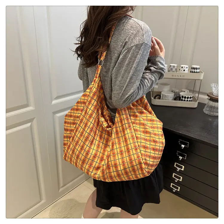 Retro Zebra Pattern Large Tote Bag for Women — feature 13