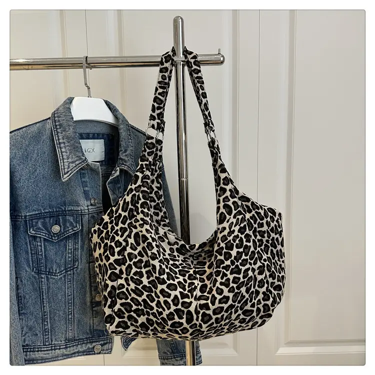 Retro Zebra Pattern Large Tote Bag for Women — feature 23