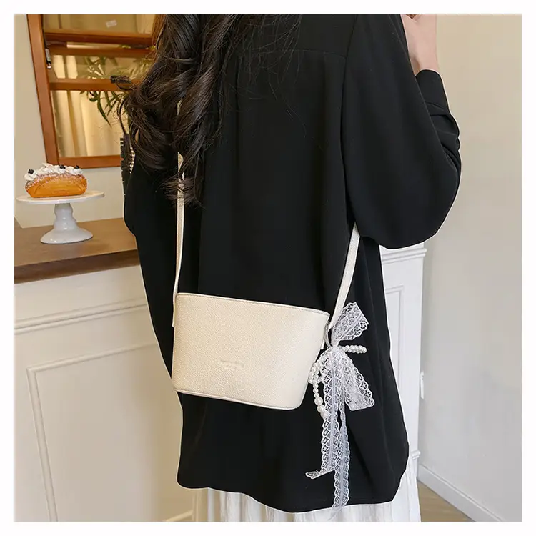 Red Korean Style Women's Shoulder Bag 2025 — feature 13