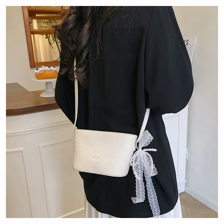 Red Korean Style Women's Shoulder Bag 2025 — feature 14