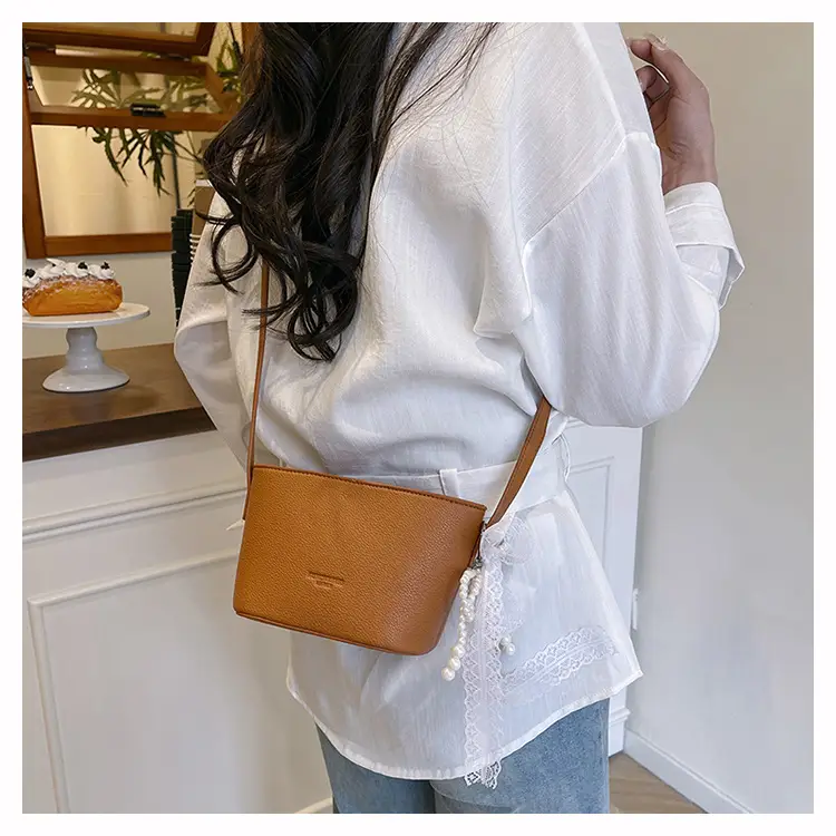 Red Korean Style Women's Shoulder Bag 2025 — feature 17