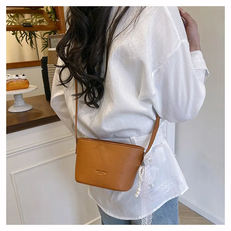 Red Korean Style Women's Shoulder Bag 2025 — feature 18