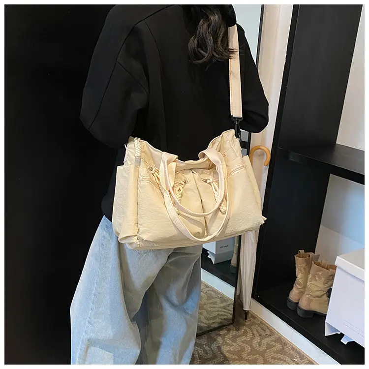 Nylon Large Capacity Travel Tote Bag for Women — feature 11