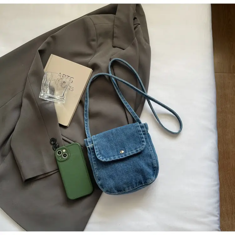 2025 New Japanese Style Denim Crossbody Phone Bag — feature 4