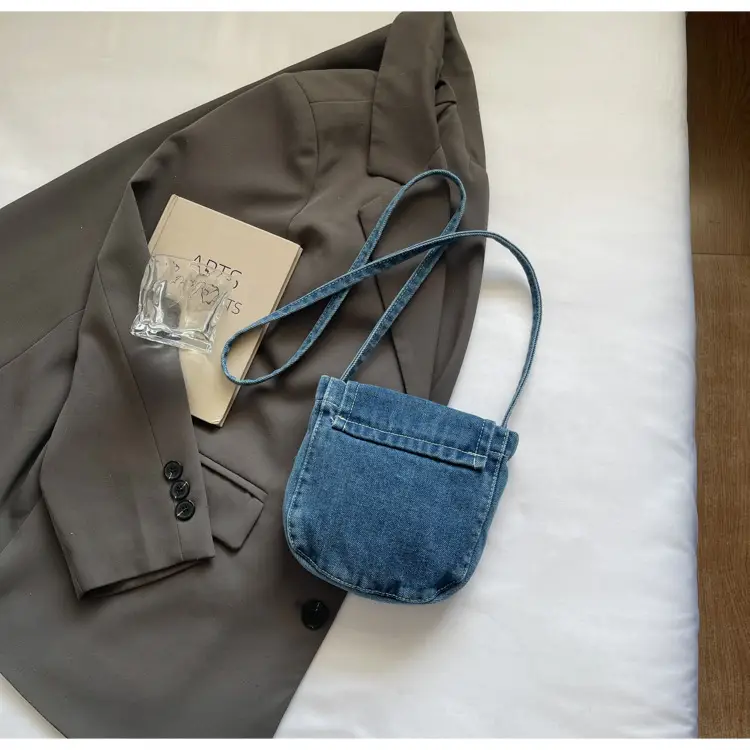 2025 New Japanese Style Denim Crossbody Phone Bag — feature 5