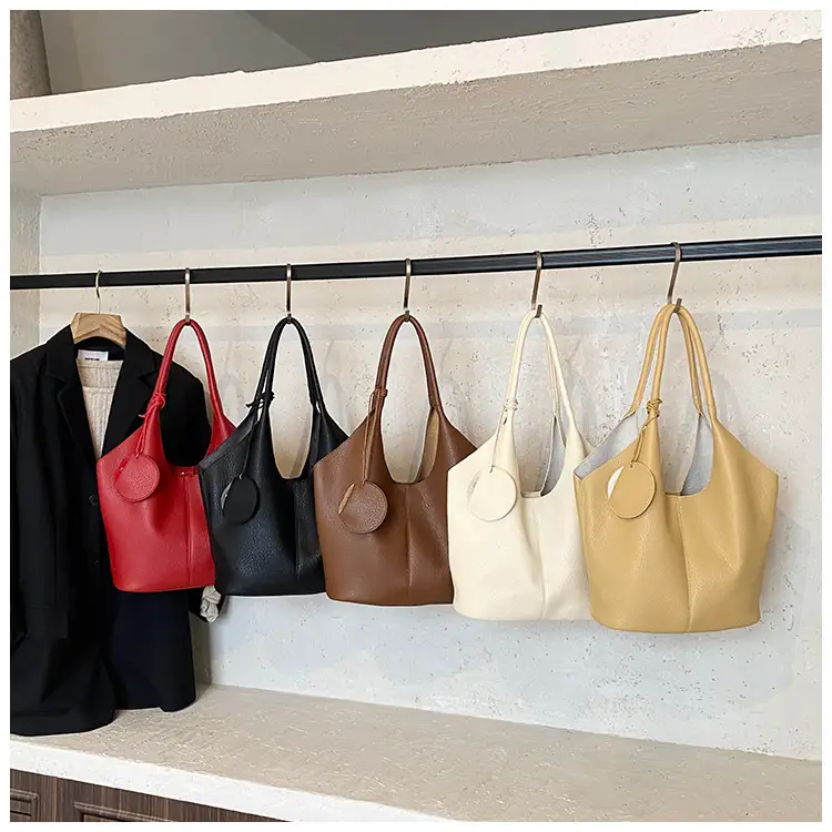 Women Large Capacity Tan Shoulder Bag 2025 — feature 13