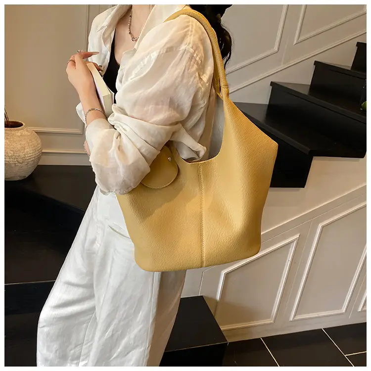 Women Large Capacity Tan Shoulder Bag 2025 — feature 16
