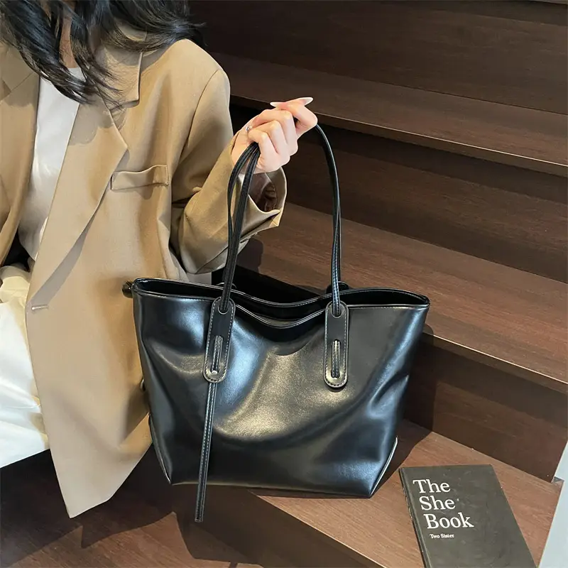 Black Leather Tote Bag for Women Large Capacity Shoulder Bag