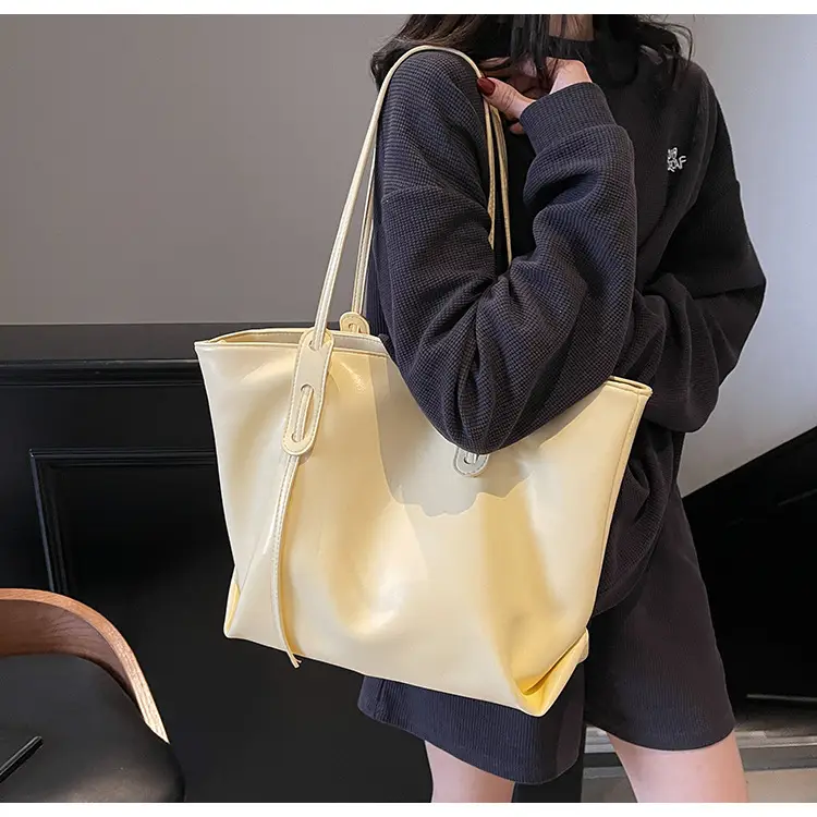 Black Leather Tote Bag for Women Large Capacity Shoulder Bag — feature 1