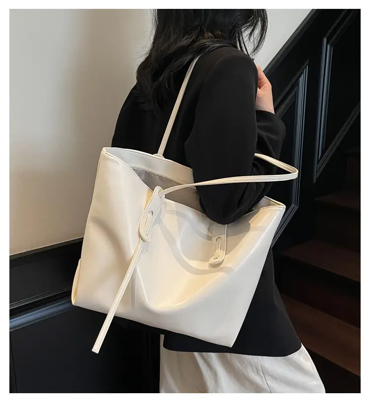 Black Leather Tote Bag for Women Large Capacity Shoulder Bag — feature 2
